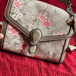 Nine West Tan and Pink Shoulder Bag with Quilted Design and Floral Accents